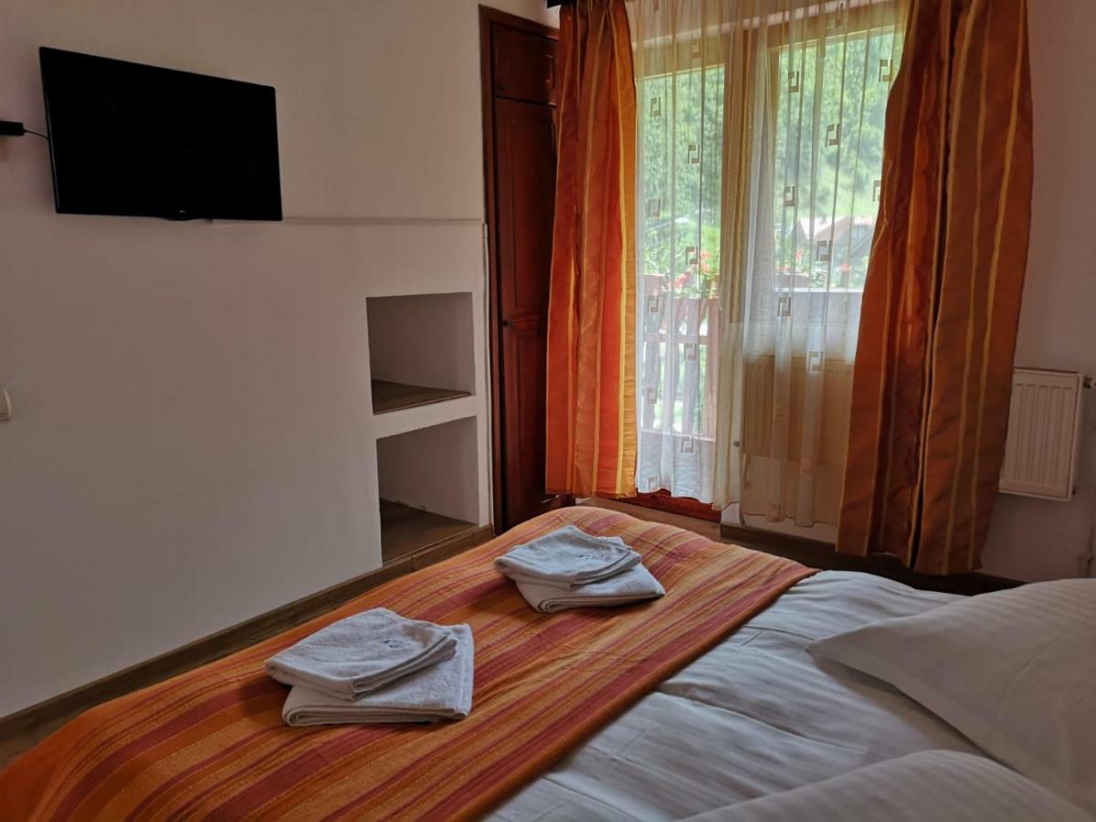 Raza Soarelui Hotell Moeciu De Sus Eksteriør bilde